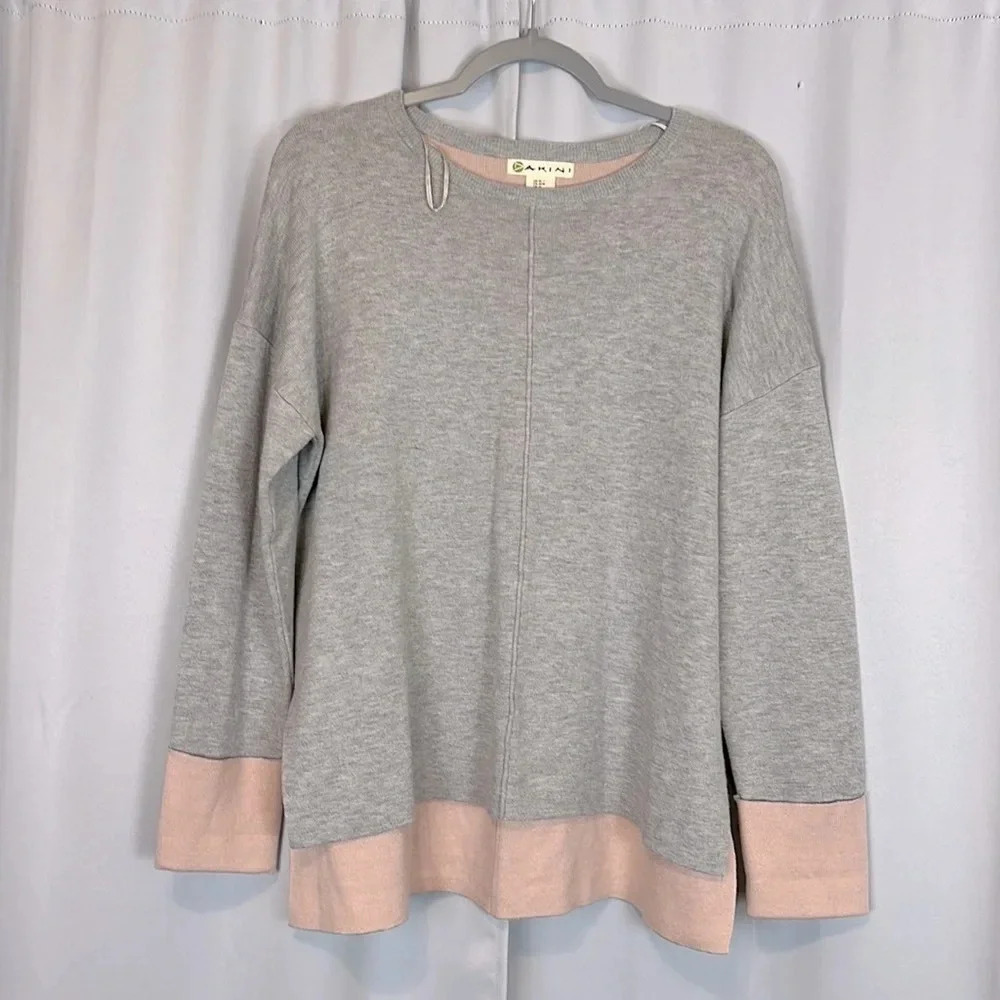 DAKINI Women’s M Gray & Pink Hi-Low Crewneck‎ Pullover Sweater